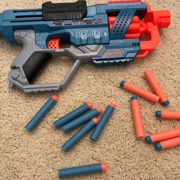 Nerf Elite 2.0 Commander RD-6, Includes 12 Official Nerf Elite Darts, Ages 8+ - Picture 2 of 5